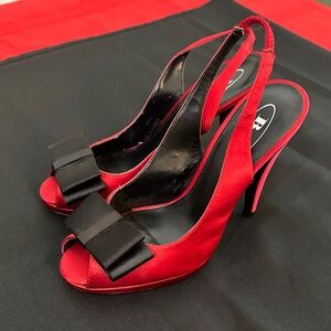 Browns Red Sateen Slingback Heels w/ Black Bows Size 7.5